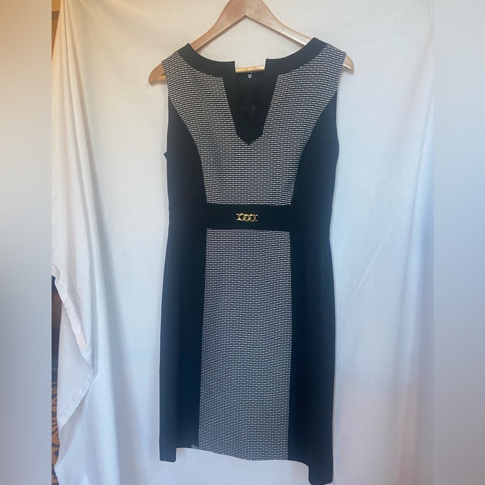 Tahari Arthur S. Levine Black and White pencil dress with Gold details, size 6